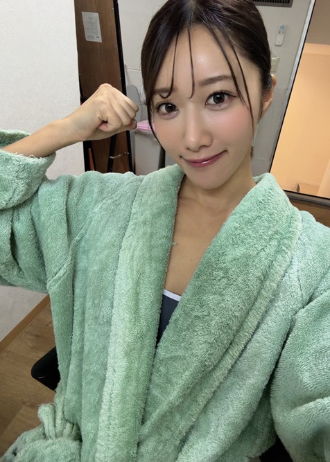 <span class="title">可愛いAV女優に聞きました、「竹内有紀の「おはようせかい！」（１）</span>